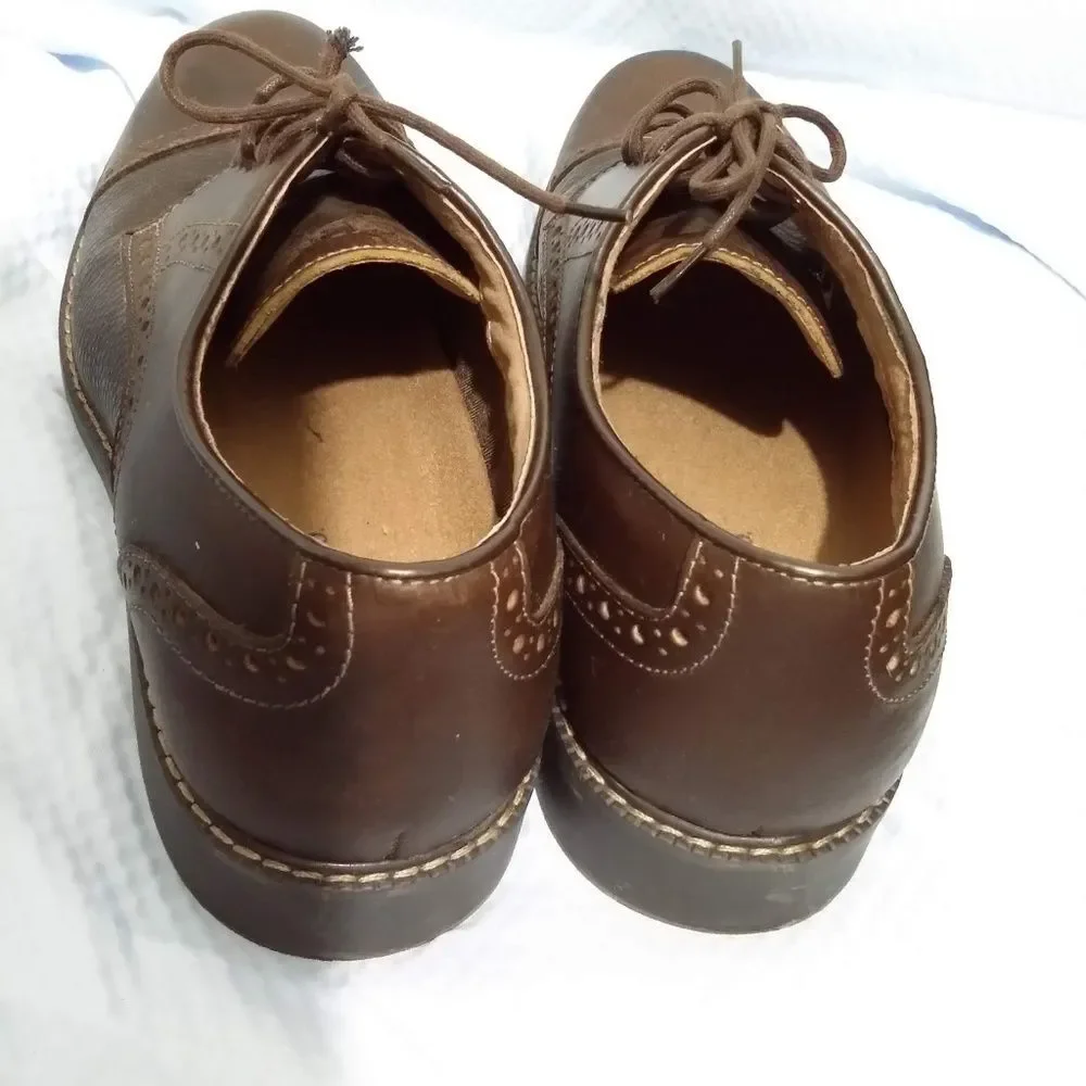 G.H. BASS & Co Parrish brown leather lace up 11D